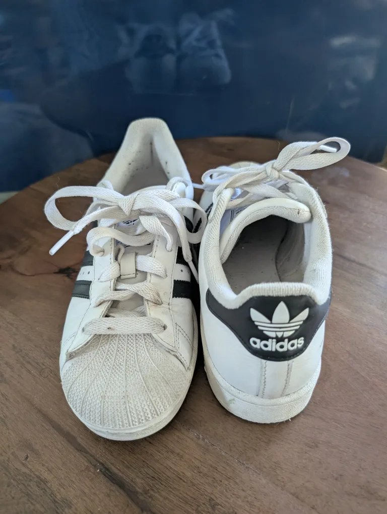 Adidas Superstar Sneakers thumbnail