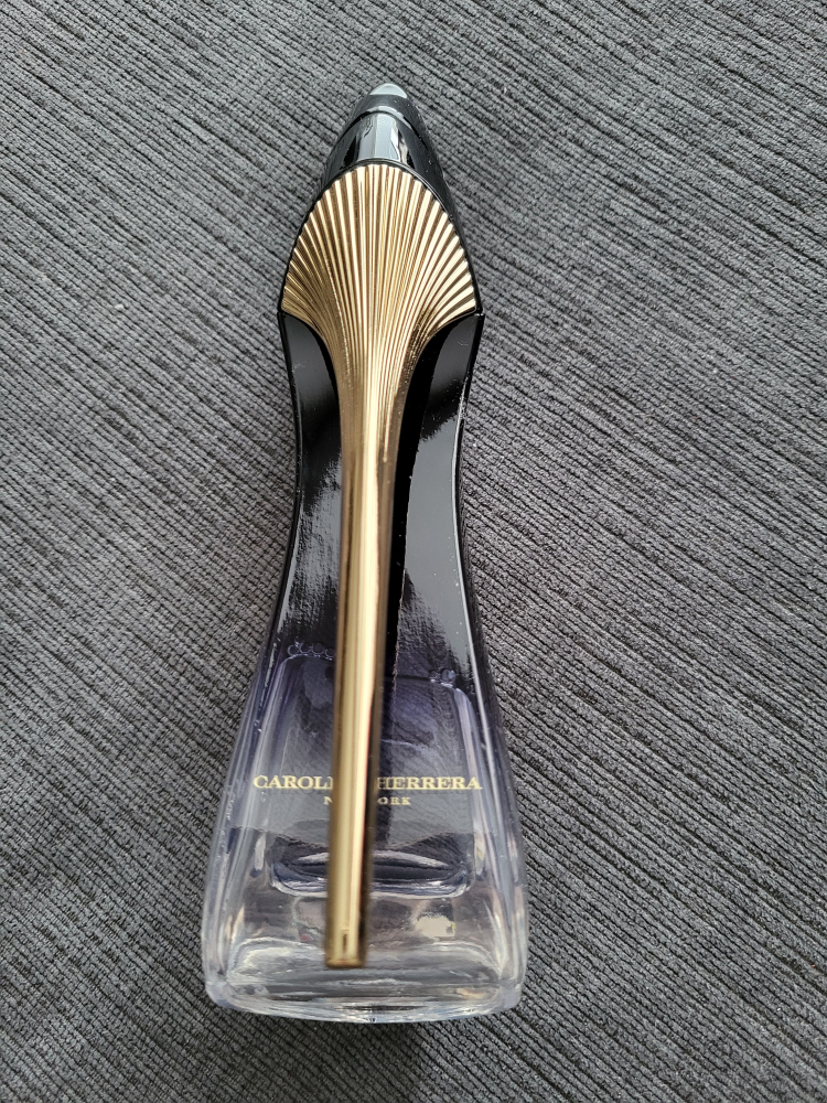 Carolina Herrera Good Girl Legere 80 ml - photo 2