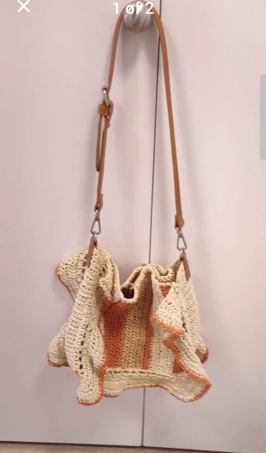 Stylish Woven Shoulder Bag! thumbnail
