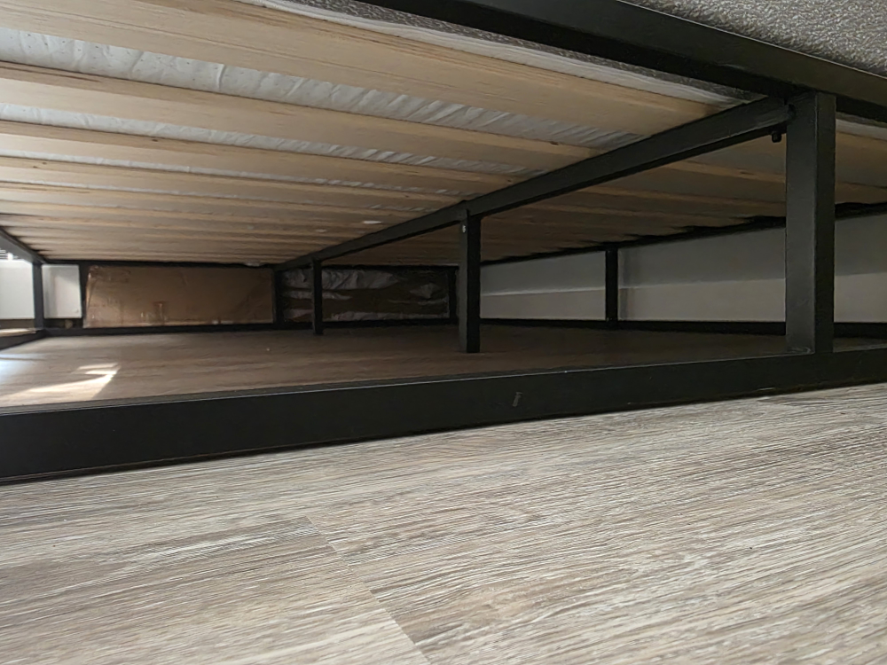 Bloom Mattress w/Black Metal Bed Frame (Queen) - photo 3