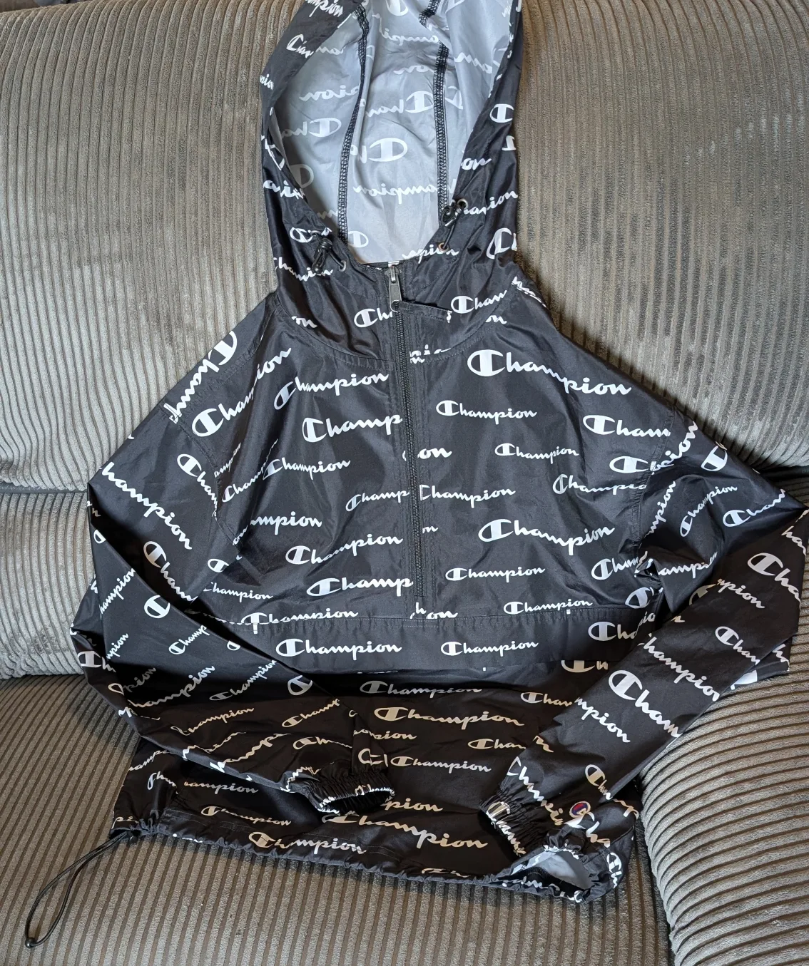 Like-New Women's Black Champion Windbreaker image indicator(4)