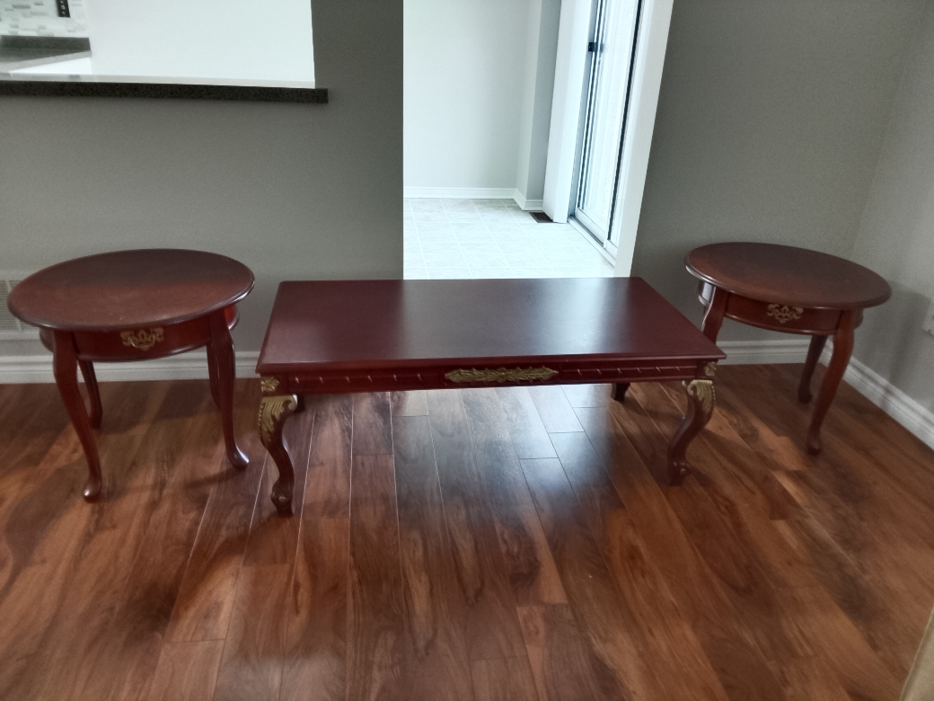Matching Coffee Table and End Tables Set - photo 2