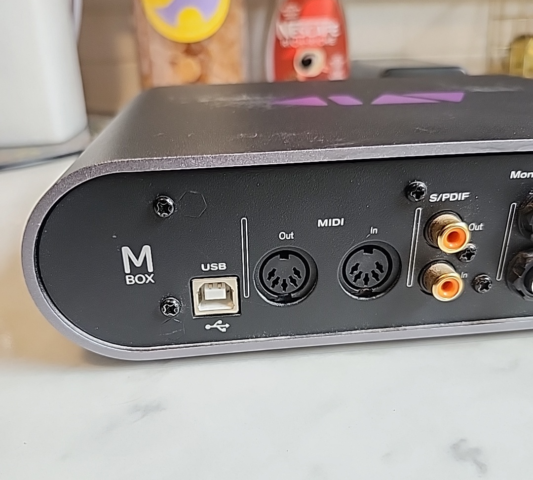 Avid M Box Audio Interface - photo 5