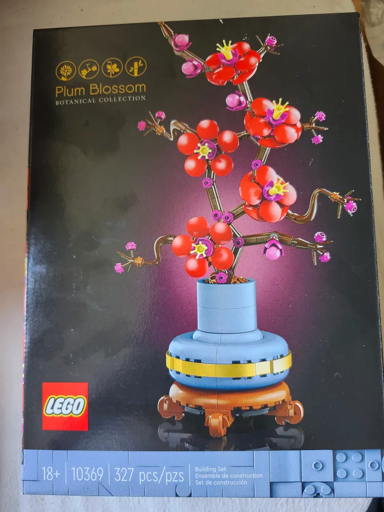 Lego Botanical Collection Plum Blossom Building Set thumbnail