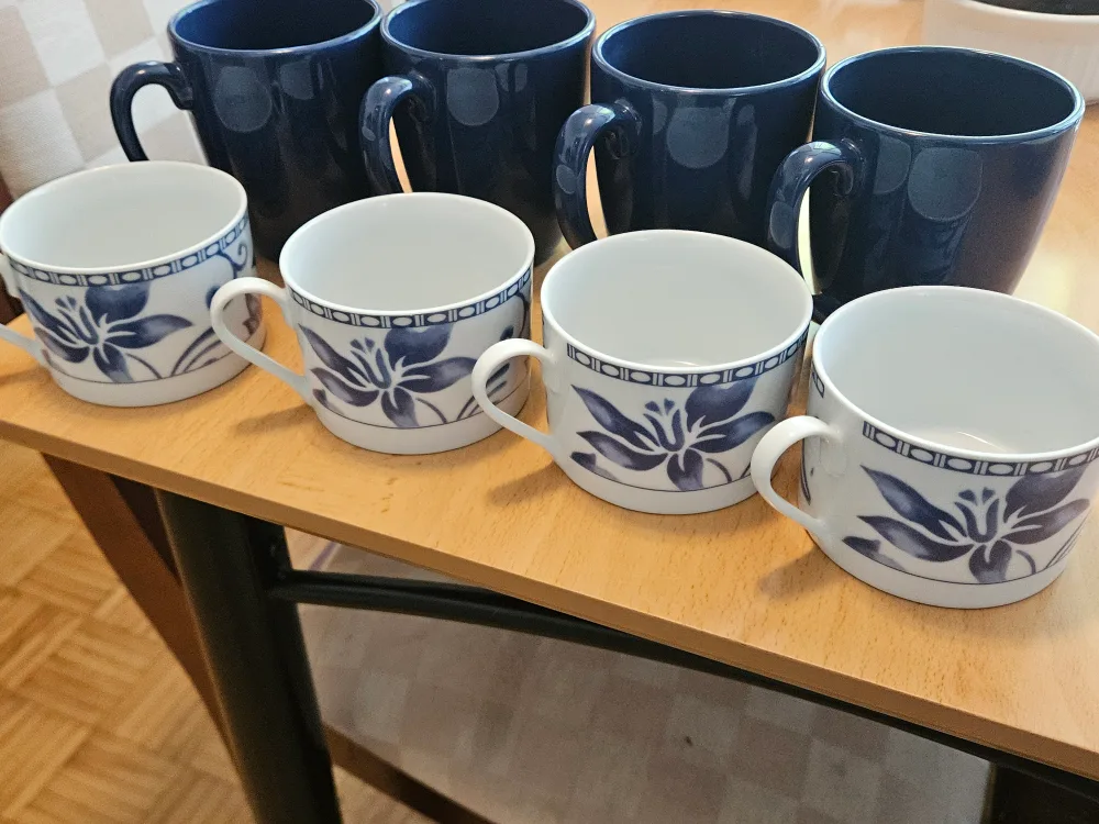 Set of 4 Blue Mugs & 4 Floral Tea Cups thumbnail
