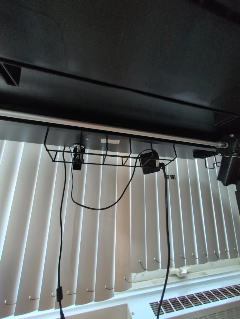 Electric Black Standing Desk image indicator(4)