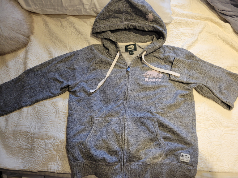 Roots sweatshirt