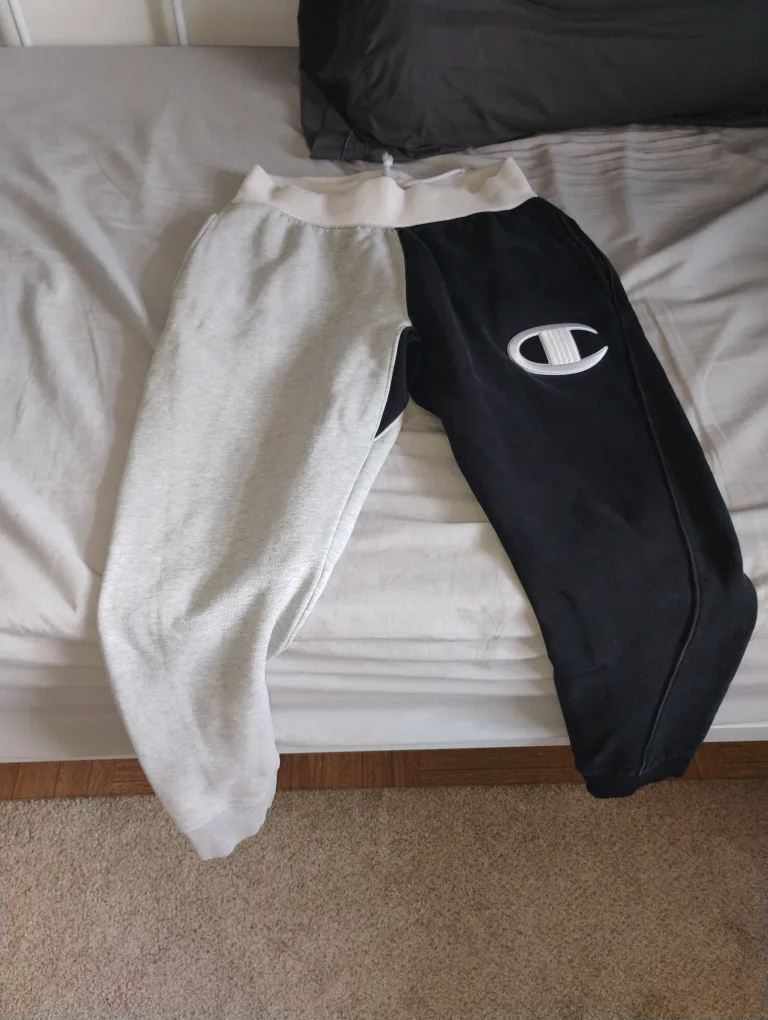 Champion Reverse Weave Two-Tone Sweat Set image indicator(4)