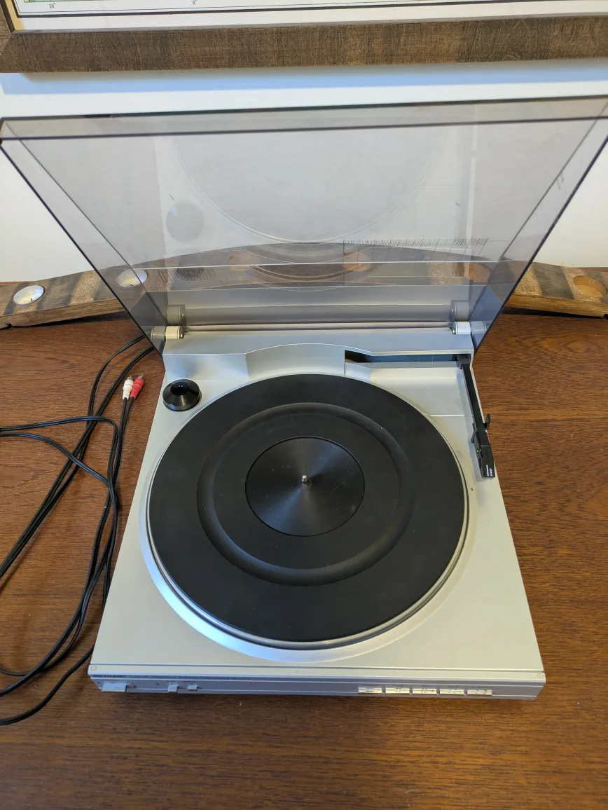 Sharp Linear Tracking Stereo Turntable image indicator(2)