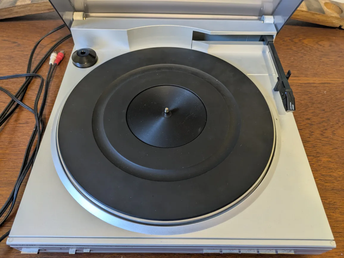 Sharp Linear Tracking Stereo Turntable image indicator(3)