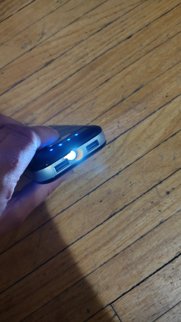 Anker Power Bank - photo 2