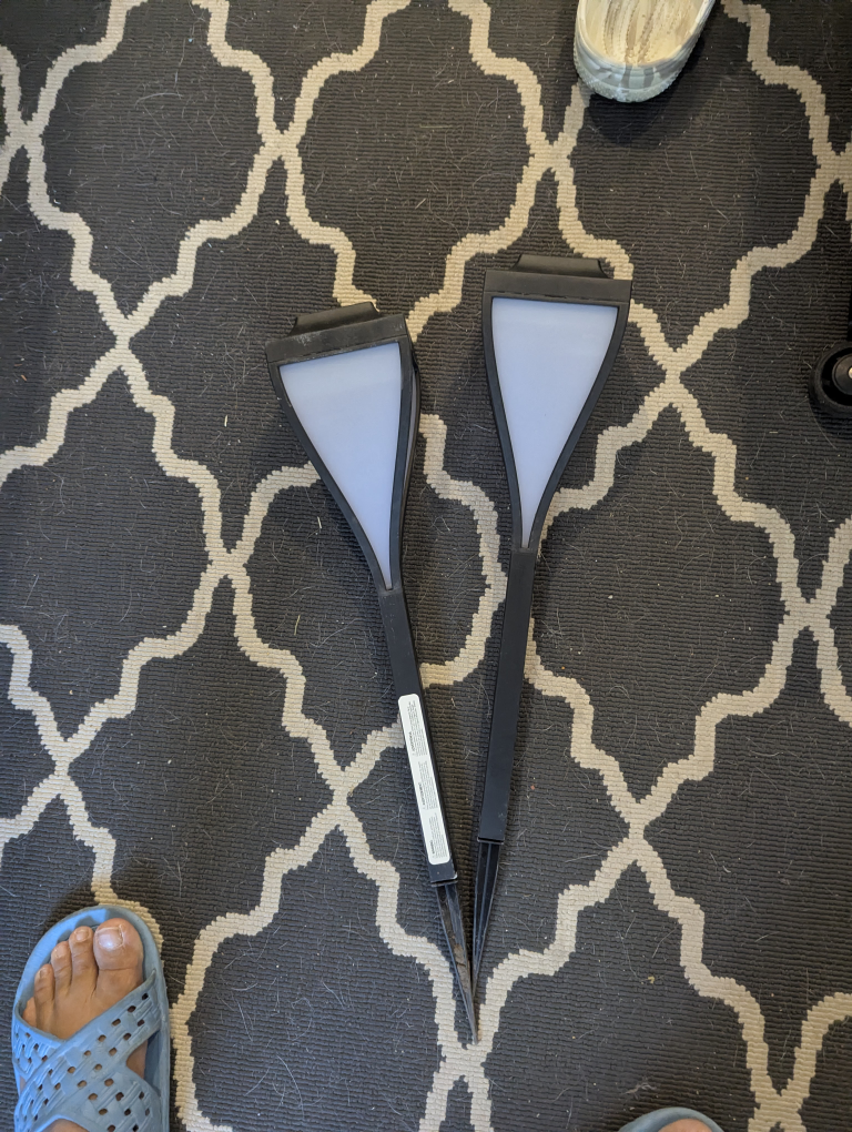 Solar Pathway Lights - Set of 2#freecycle - photo 2