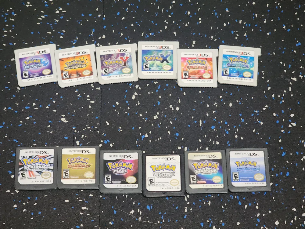 Nintendo 2DS with Pokémon Games image indicator(2)