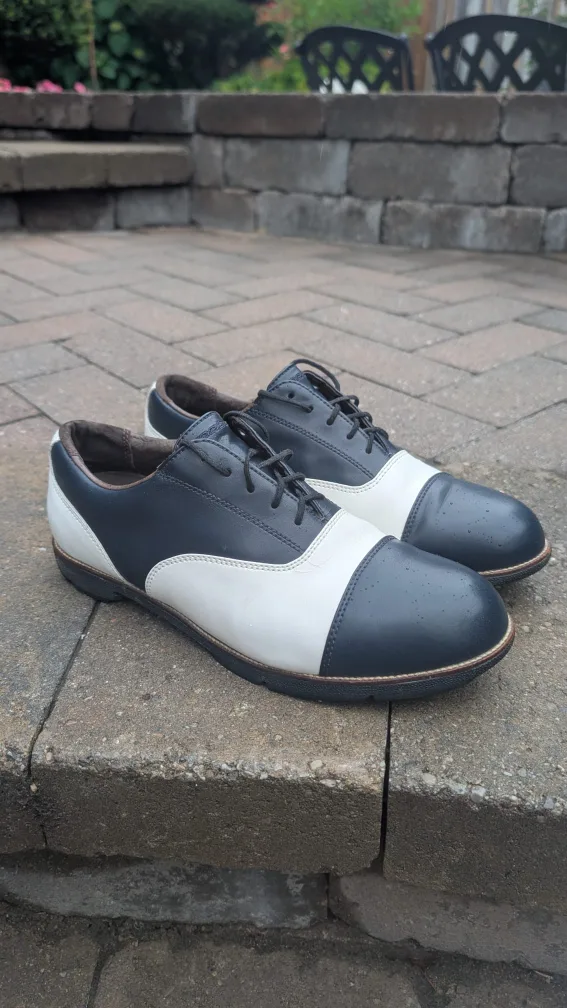 Reebok Trac Golf Shoes - women's size 9.5 thumbnail