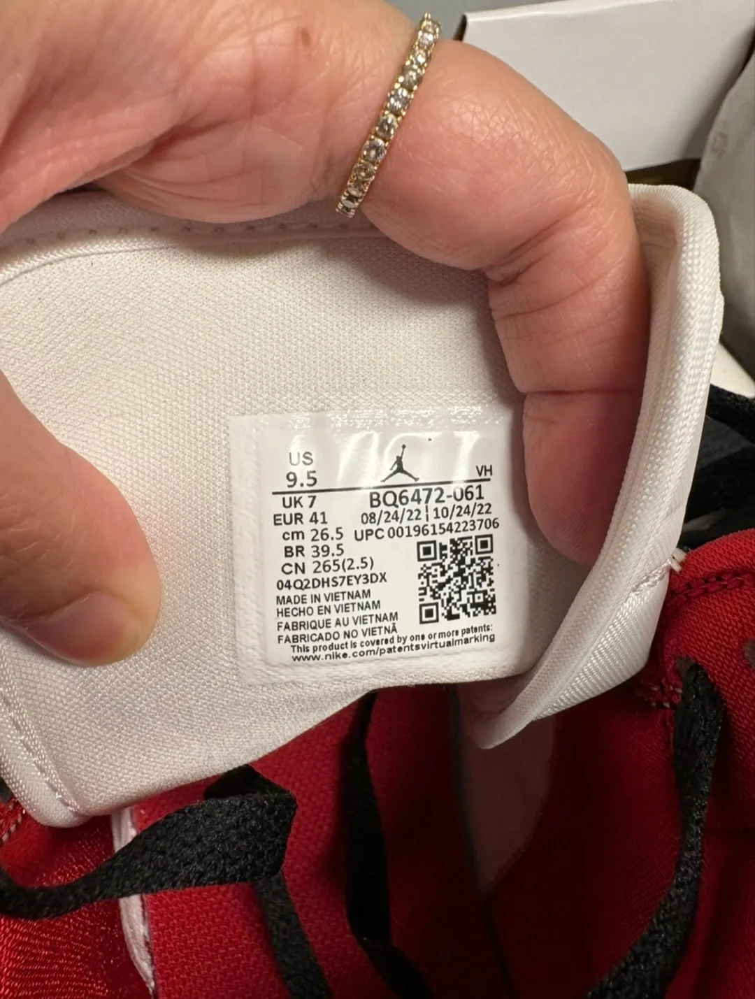 Nike Air Jordan 1 Mid, Size 9.5 Women image indicator(4)