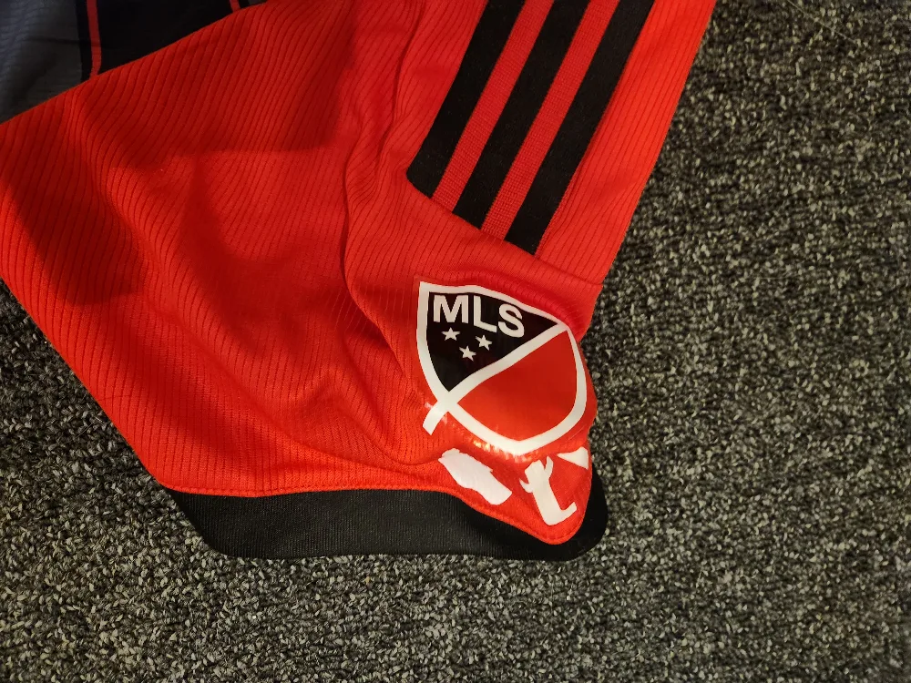 Adidas Toronto FC Bernadeschi Jersey Size 2XL image indicator(6)