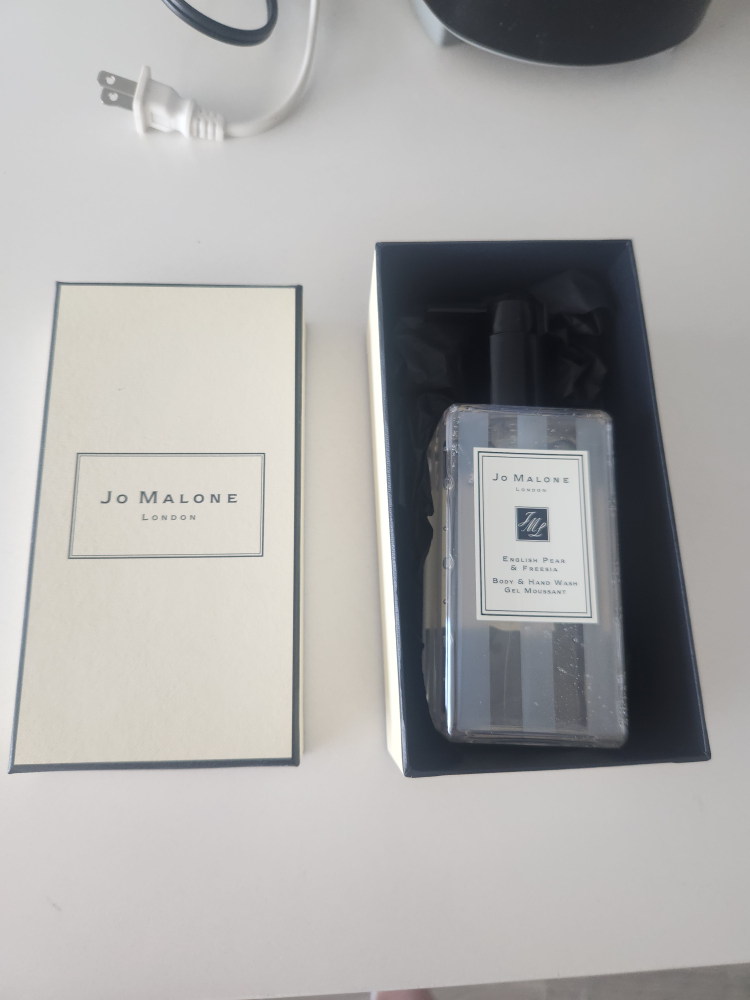 Brand New Jo Malone English Pear and Freesia Body and Hand Wash - photo 2