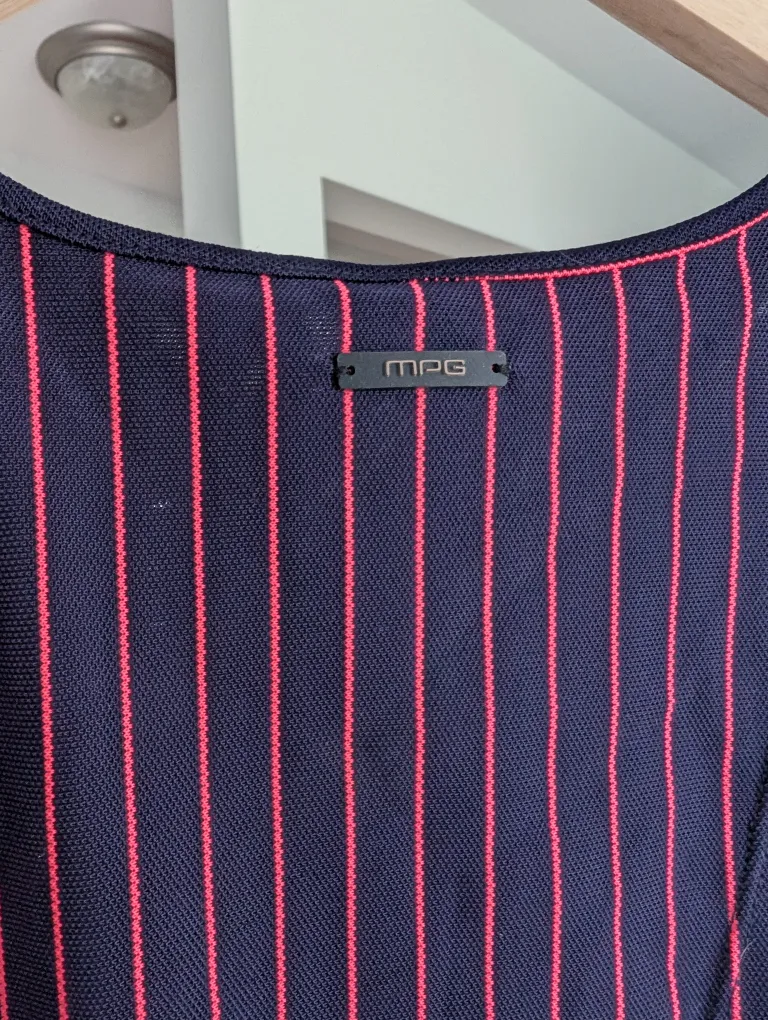 Athletic Top image indicator(5)