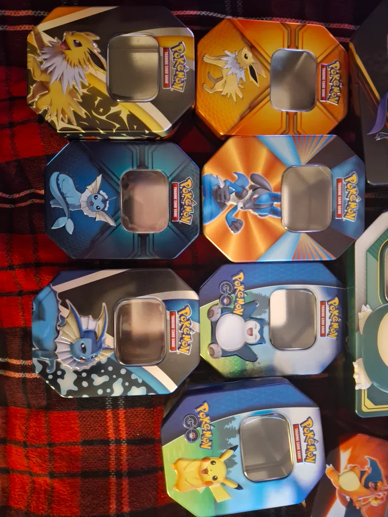 Pokemon Tins & Poke Balls image indicator(2)
