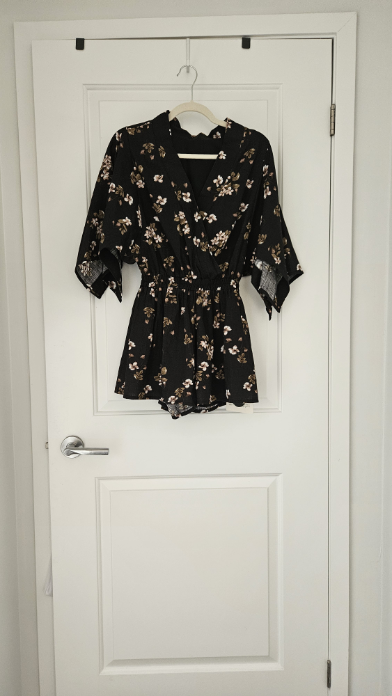Beautiful Floral Print Romper (black, brown, white), Size Small - photo 4