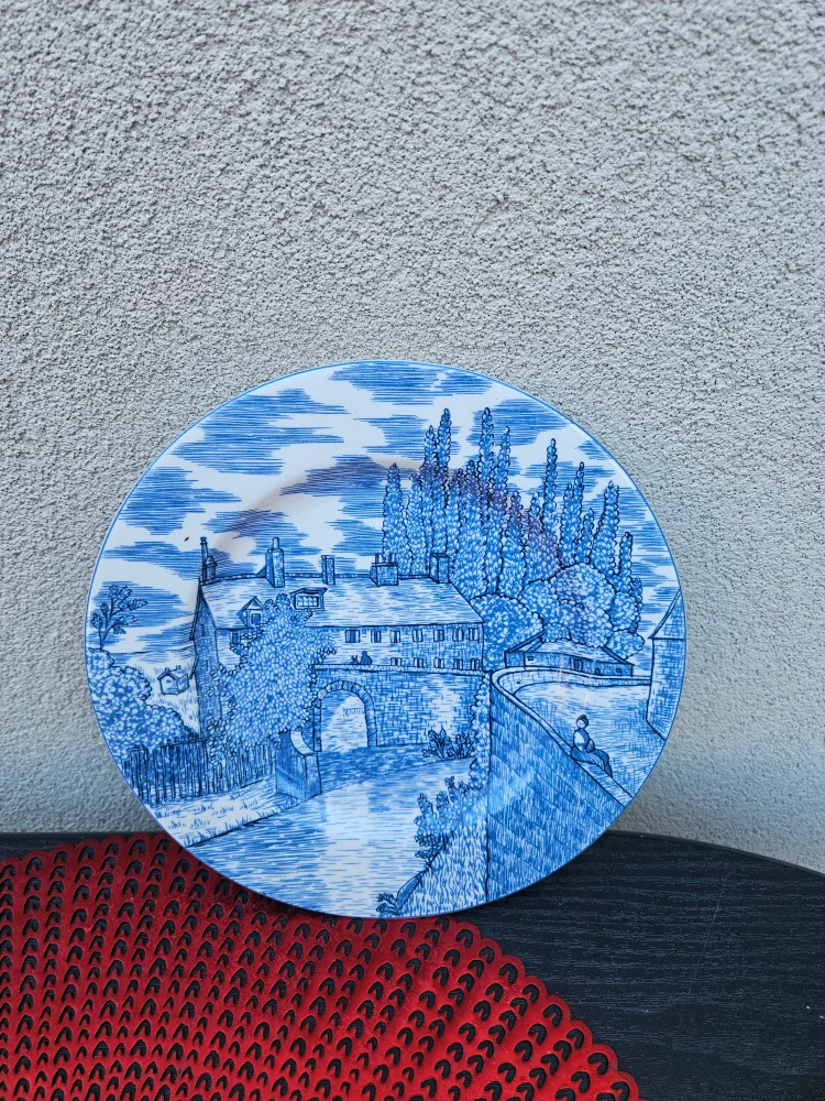 Vintage Decorative Plates - Blue and White thumbnail
