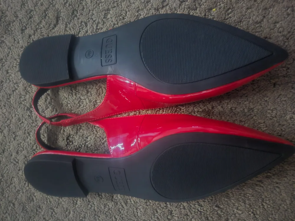 Guess Shoes image indicator(2)