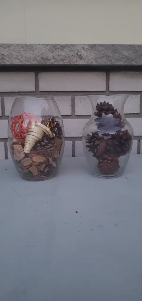 #freecycle Two Decorative Glass Vases thumbnail