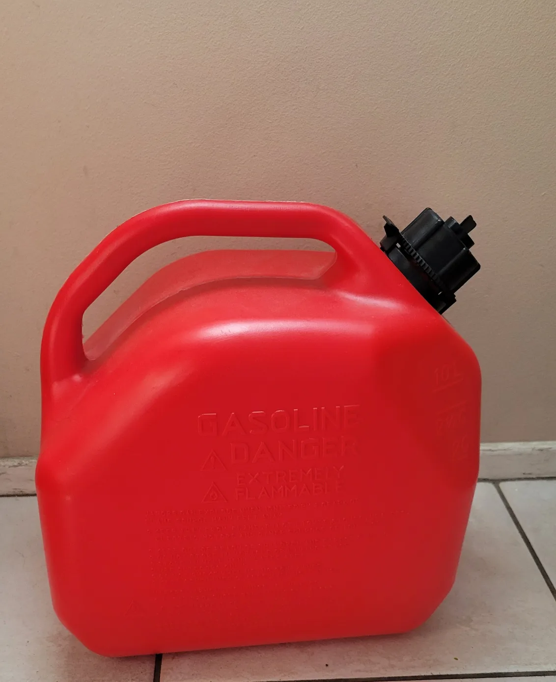 Red Gasoline Container💚🥕 thumbnail