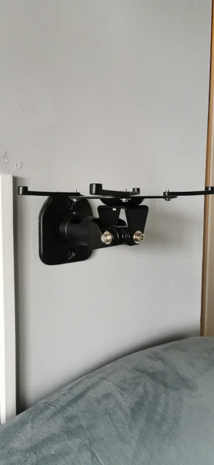 VANKYO Projector V620 with 84" Projection Screen image indicator(10)