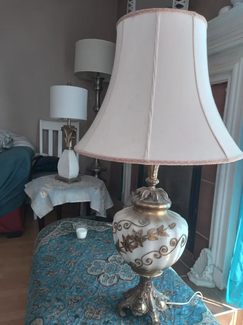 Vintage Table Lamp thumbnail
