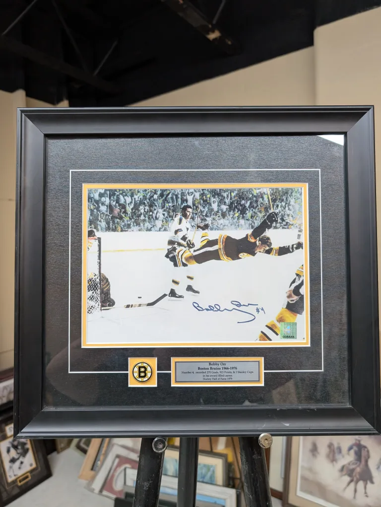 Bobby Orr Autographed Photo - Boston Bruins thumbnail
