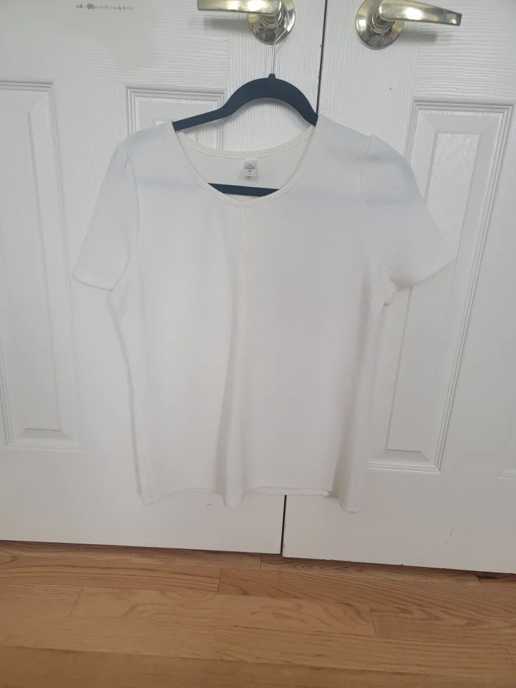 White Short Sleeve Textured Top thumbnail