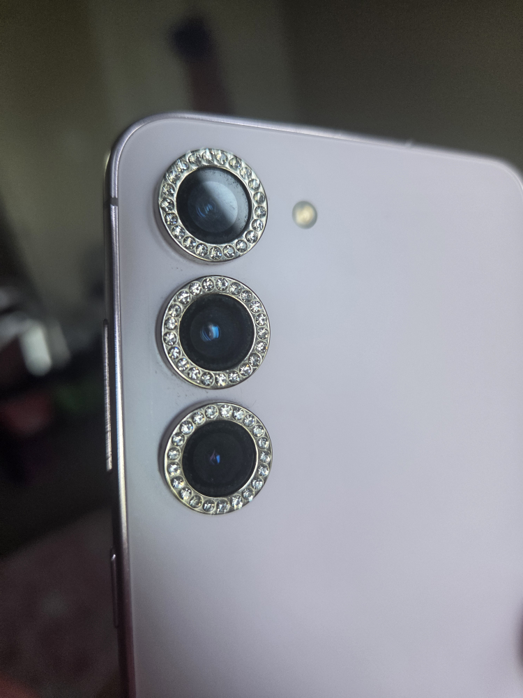Samsung Lavender Phone With Jeweled Camera Covers - photo 3