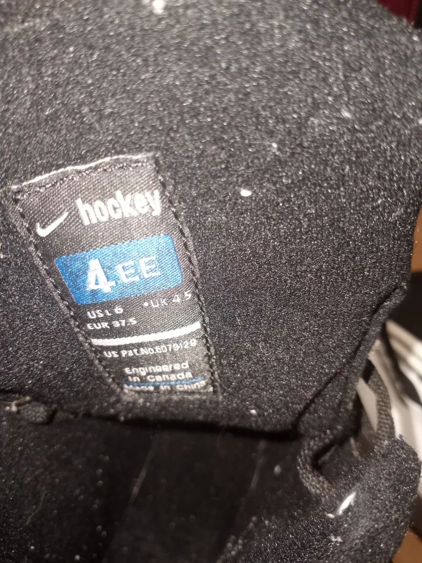 Nike Hockey Skates - Size 4 EE image indicator(2)