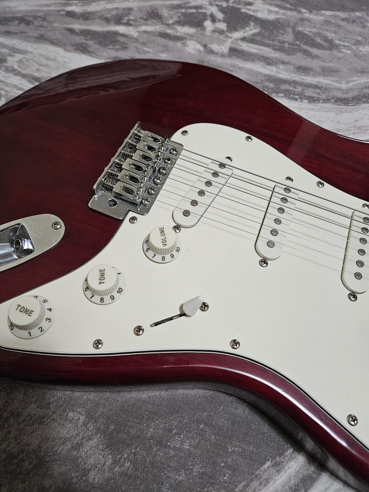 Electric Guitar - photo 2