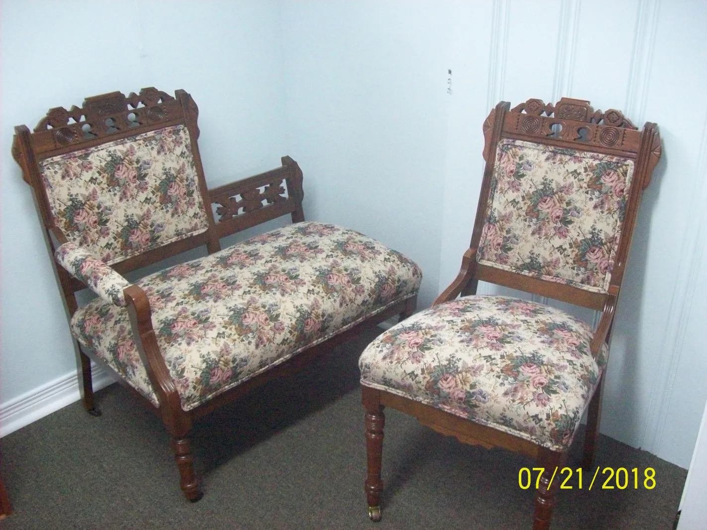 Antique Floral seetee and chair thumbnail