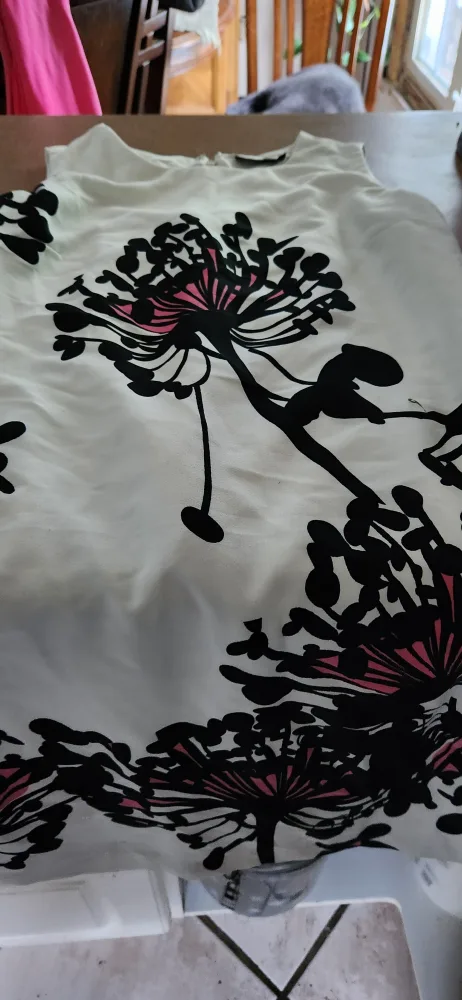 Van Heusen Dress - Size M thumbnail