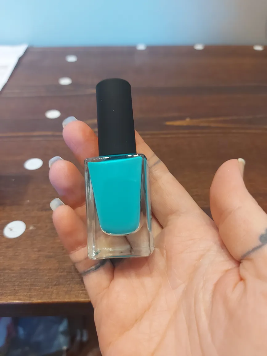 DAVIDsTEA x Holo Taco Nail Polish 💚 image indicator(3)