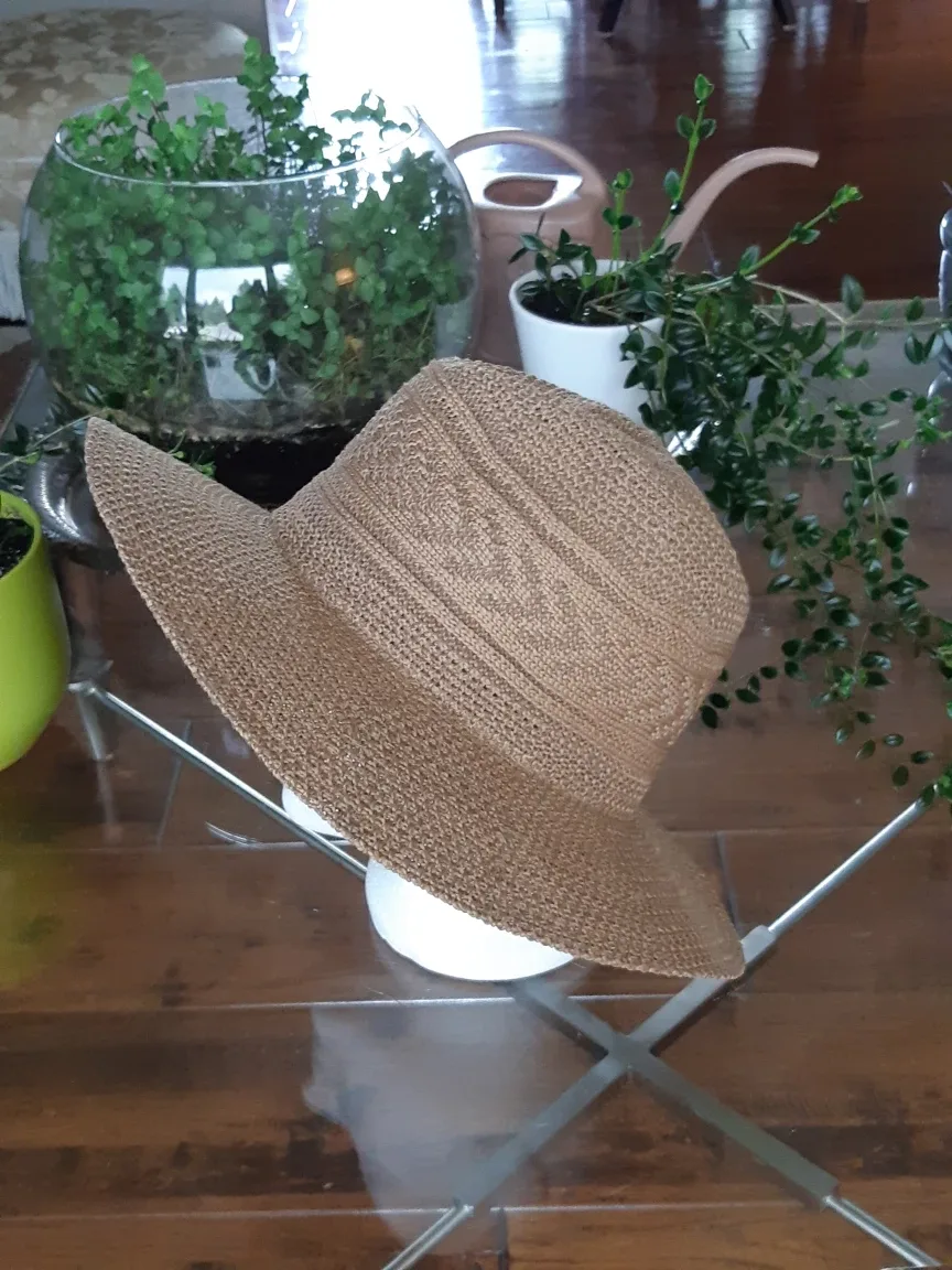 D&Y light brown sun hat thumbnail