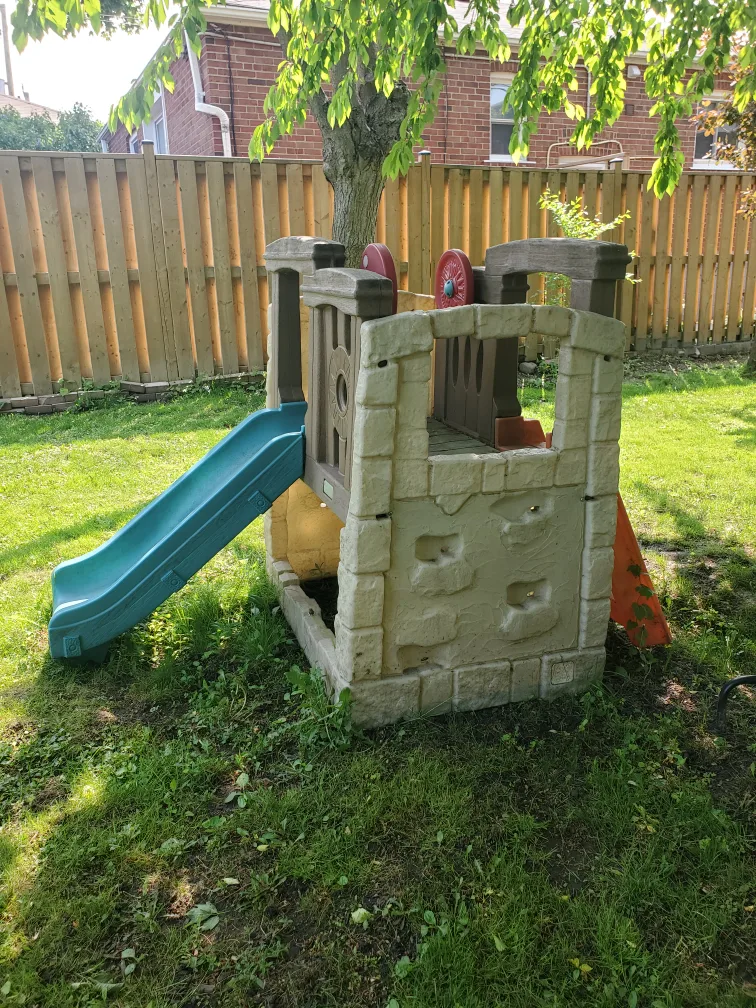 Outdoor Playhouse with Slide image indicator(3)