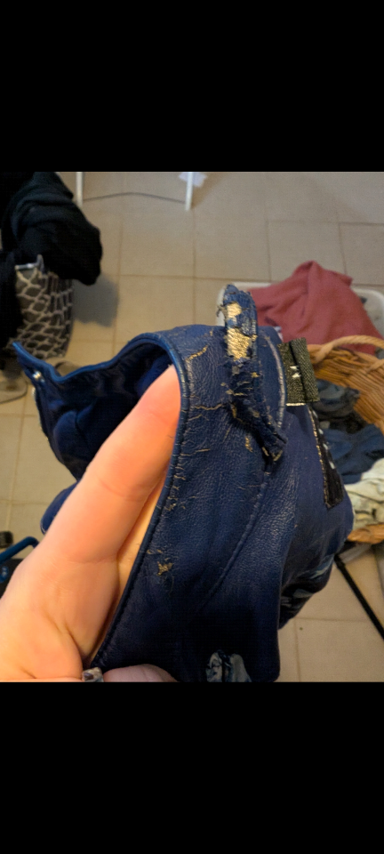 Blue faux leather Guess jacket - photo 5