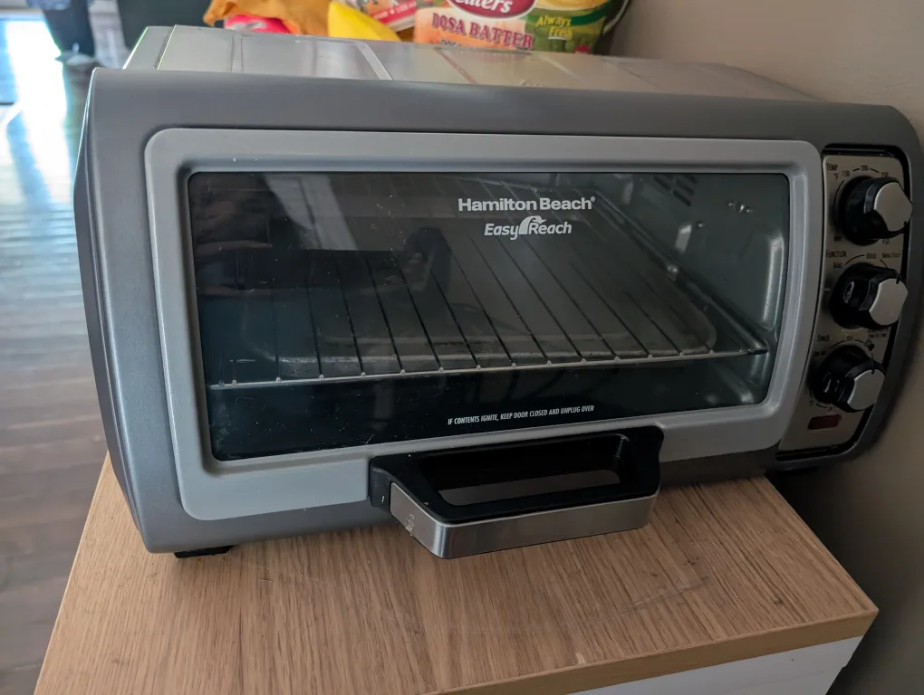 Hamilton Beach Easy Reach Toaster Oven image indicator(3)