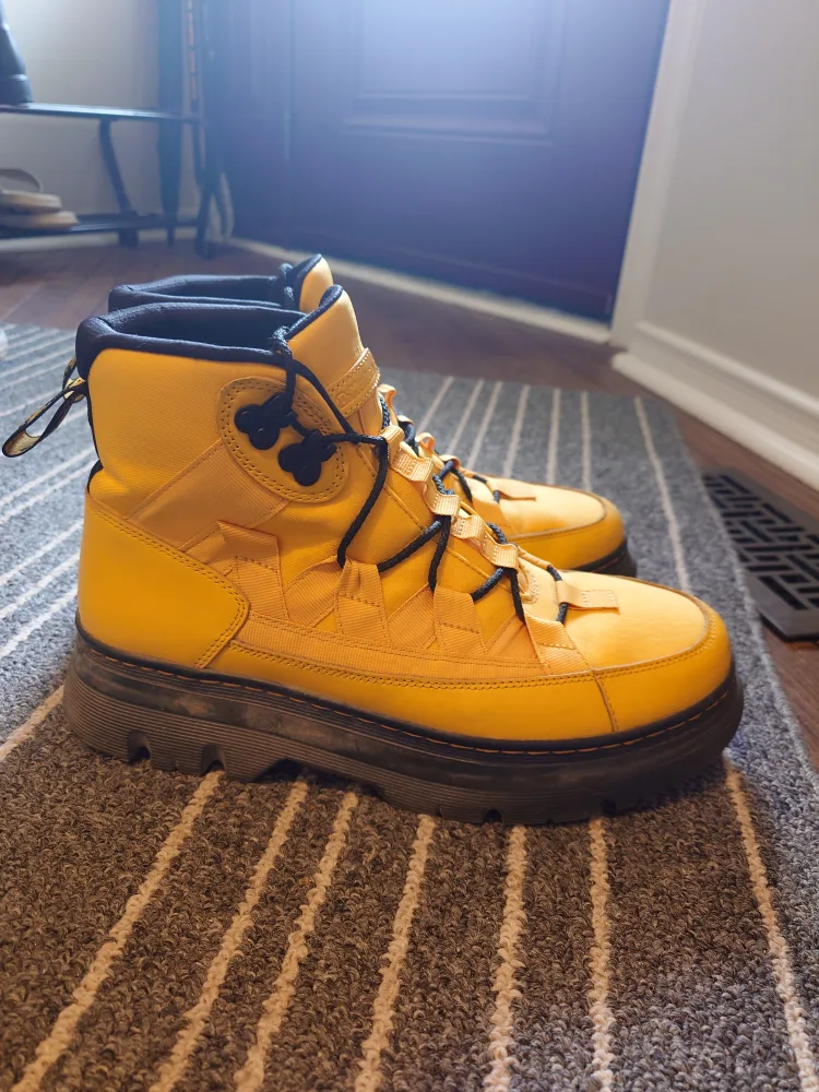 Dr. Martens Yellow Boots image indicator(4)