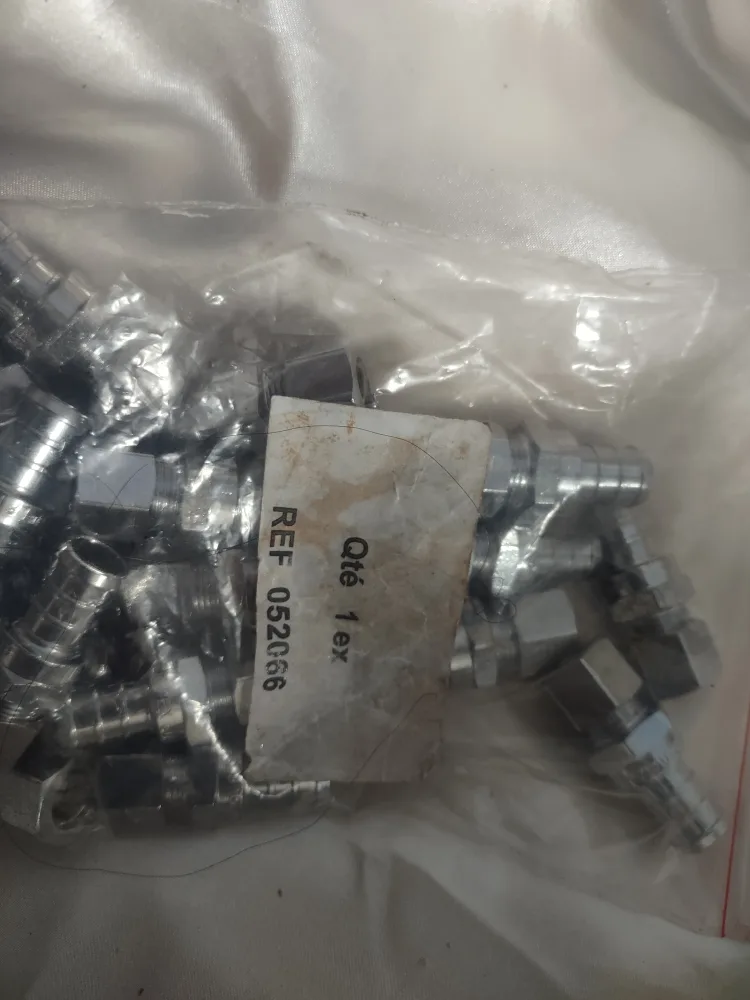 Metal Hose Barb Fittings #freecycleb🇨🇦 image indicator(2)