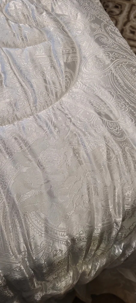 White Quilted Bedspread image indicator(6)