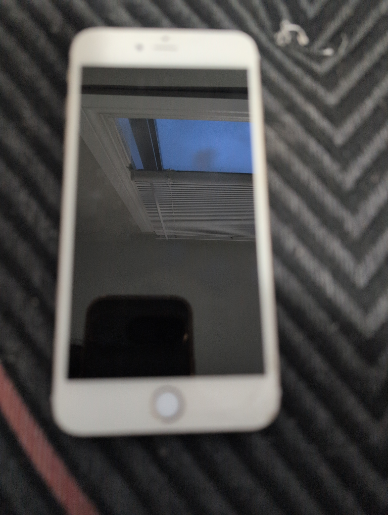 Used Smartphones - photo 3