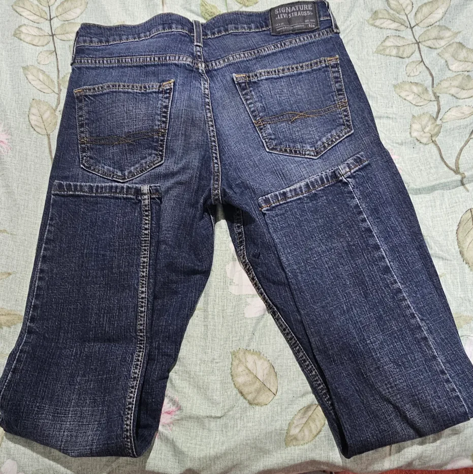 Signature Levi Strauss & Co. Skinny Jeans #freecycle image indicator(2)