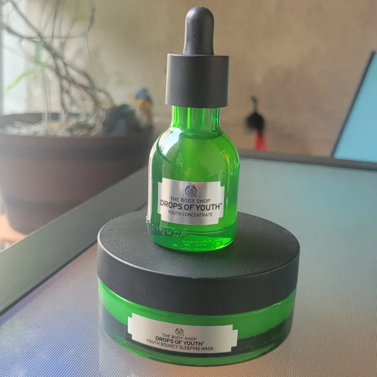 Body Shop Drops of Youth Duo thumbnail