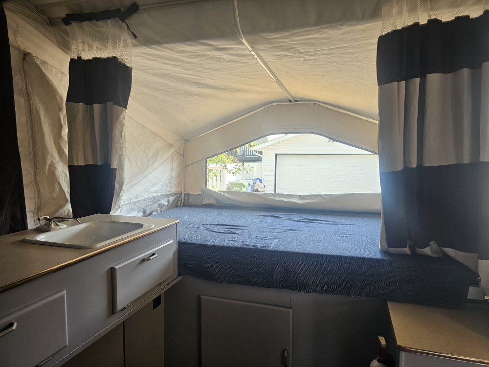 Pop-up Camper - photo 3