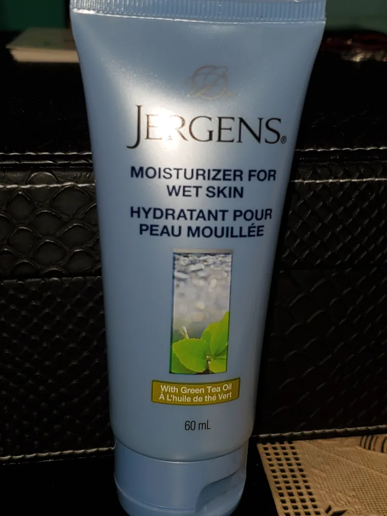 Jergens Moisturizer for Wet Skin image indicator(2)